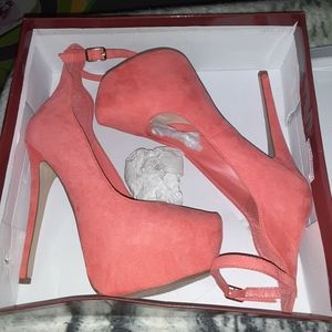 Breckelle's Marisa Pink Faux Suede Heels Size 8